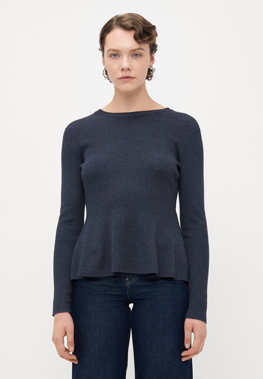 Джемпер ONLY Tall ONLCOCO LIFE O NECK PEPLUM , Ombre Blue Melange/Stone Blue Denim
Джемпер ONLY Tall ONLCOCO LIFE O NECK PEPLUM , Ombre Blue Melange/Stone Blue Denim