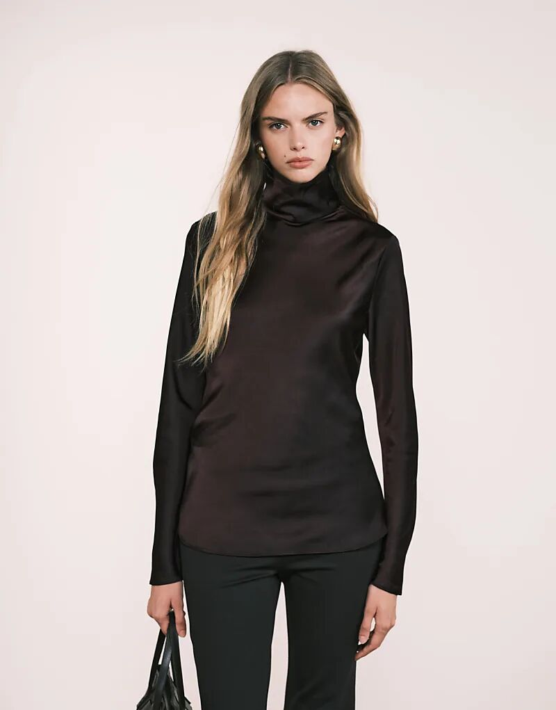 Атласный лонгслив Mango Capsule с высоким воротом и длинными рукавами, сливовый
Атласный лонгслив Mango Capsule с высоким воротом и длинными рукавами, сливовый