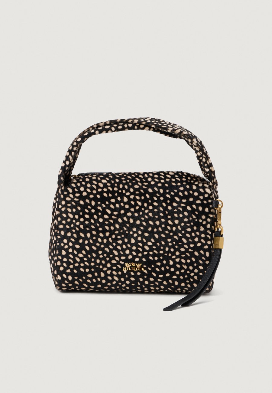 Сумка Tommy Hilfiger CITY MINI BAG DEER, Brown
Сумка Tommy Hilfiger CITY MINI BAG DEER, Brown