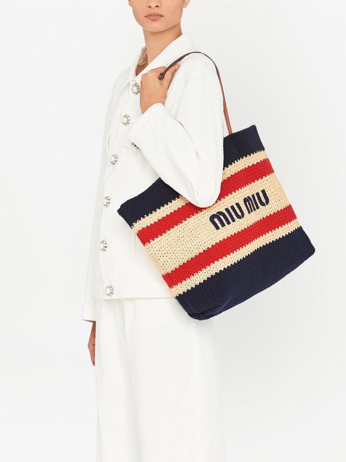 Сумка-тоут с логотипом Miu Miu, бежевый
Сумка-тоут с логотипом Miu Miu, бежевый