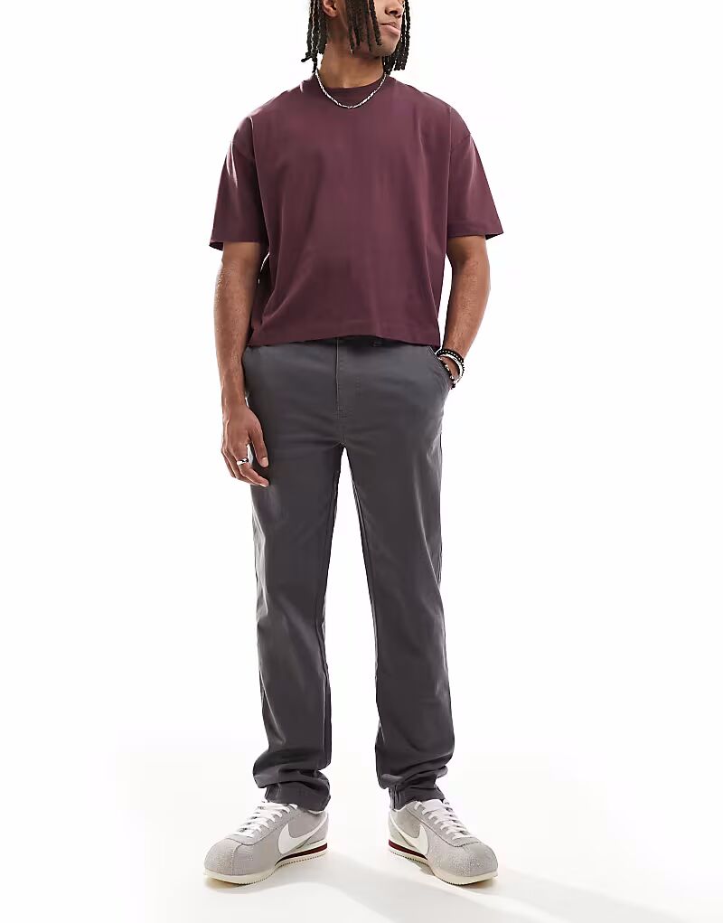 Потертые брюки-чиносы классического кроя из хлопка «лаурито» с эластичной отделкой серого цвета Threadbare
Потертые брюки-чиносы классического кроя из хлопка «лаурито» с эластичной отделкой серого цвета Threadbare