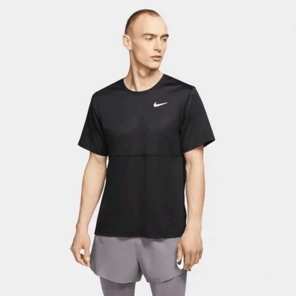Мужская дышащая футболка для бега с коротким рукавом Nike, Black/Black/(Reflective Silver)
Мужская дышащая футболка для бега с коротким рукавом Nike, Black/Black/(Reflective Silver)