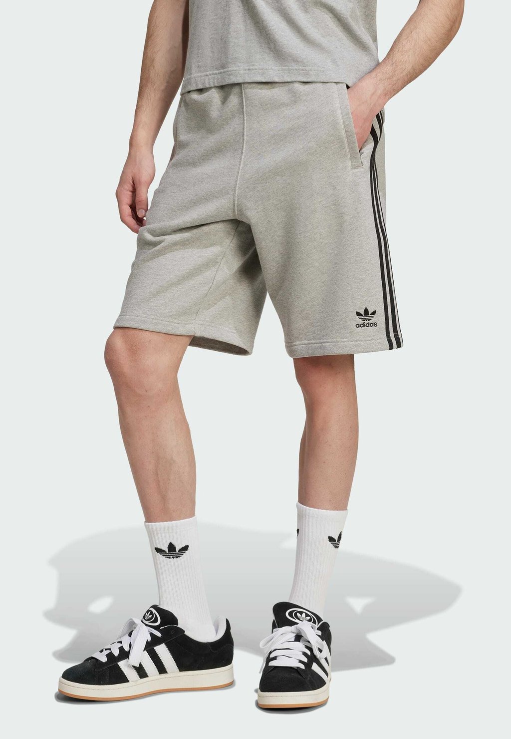 Шорты ADICOLOR 3-STRIPES - Tracksuit bottoms Adidas Originals, светло-серый
Шорты ADICOLOR 3-STRIPES - Tracksuit bottoms Adidas Originals, светло-серый
