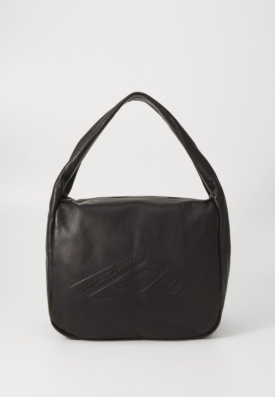 Сумка DSQUARED2 ICON HOBO, Nero/Black
Сумка DSQUARED2 ICON HOBO, Nero/Black