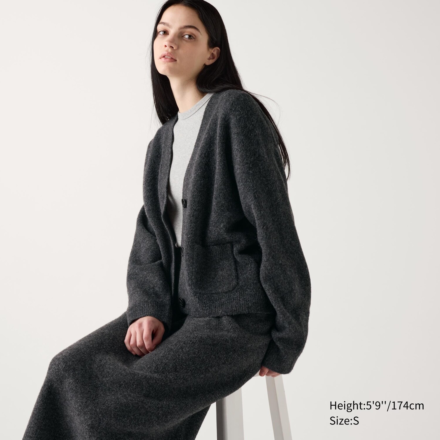 Мягкий кардиган V-образным вырезом UNIQLO, темно-серый
Мягкий кардиган V-образным вырезом UNIQLO, темно-серый