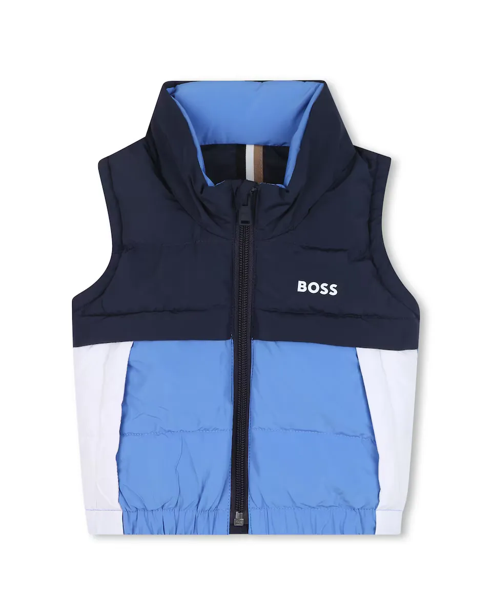 Жилет для мальчика с подкладкой в стиле колор-блок на молнии BOSS Kidswear, тёмно-синий
Жилет для мальчика с подкладкой в стиле колор-блок на молнии BOSS Kidswear, тёмно-синий