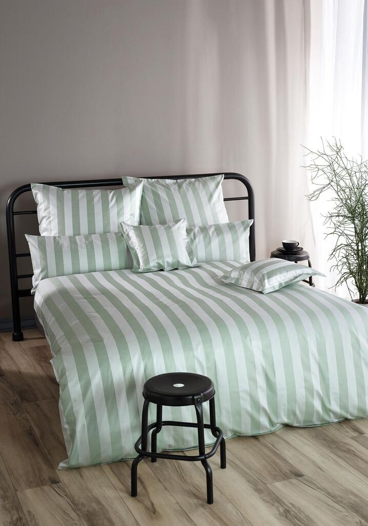 Комплект постельного белья Curt Bauer Mako из парчи и дамасской ткани Como ок. 140 x 200 см и шалфей 70 x 90 см.
Комплект постельного белья Curt Bauer Mako из парчи и дамасской ткани Como ок. 140 x 200 см и шалфей 70 x 90 см.