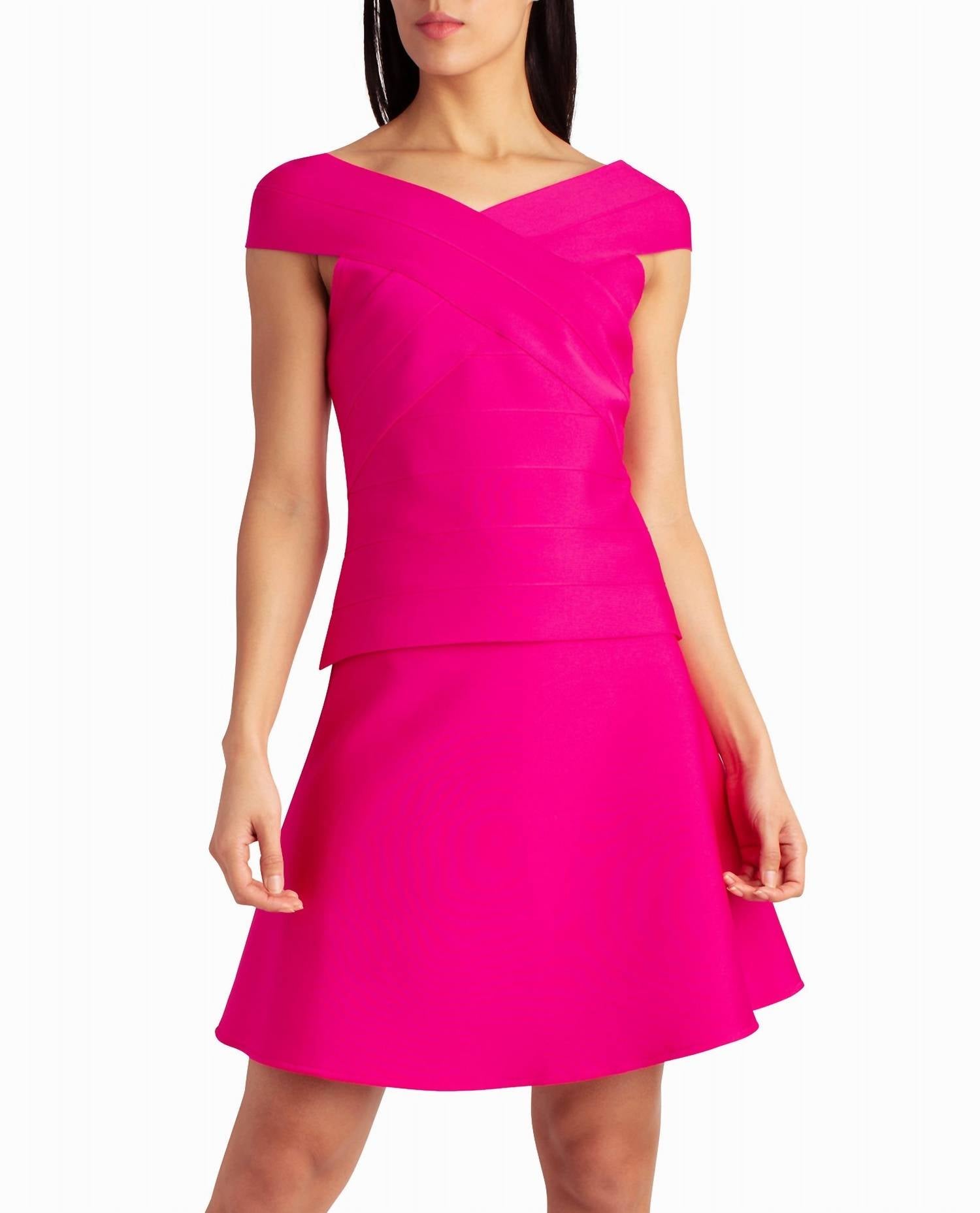 Вязаный топ с рукавами-крылышками Dakota в нежно-розовом цвете Nicole Miller
Вязаный топ с рукавами-крылышками Dakota в нежно-розовом цвете Nicole Miller