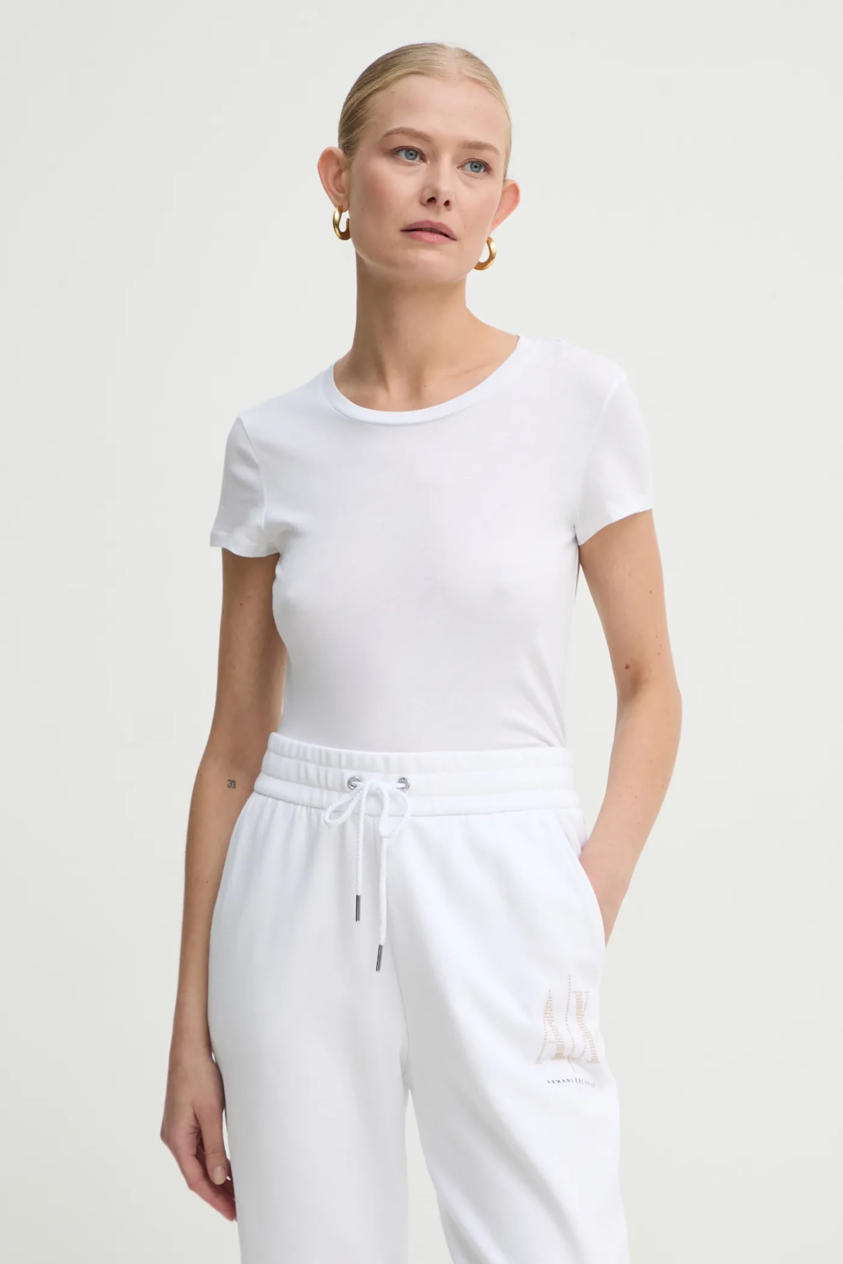 Хлопковая футболка Armani Exchange, белый
Хлопковая футболка Armani Exchange, белый