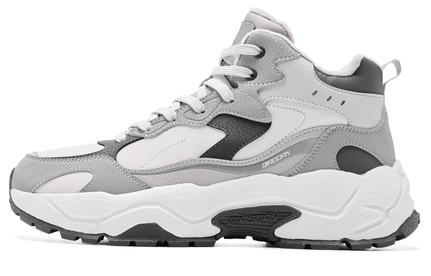 QIAODAN Повседневные туфли мужские с высоким берцем, цвет полумесяц/молния серый
QIAODAN Повседневные туфли мужские с высоким берцем, цвет полумесяц/молния серый