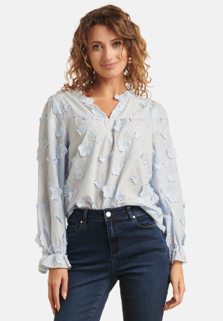 Блуза Smashed Lemon Blouse, Light Blue
Блуза Smashed Lemon Blouse, Light Blue