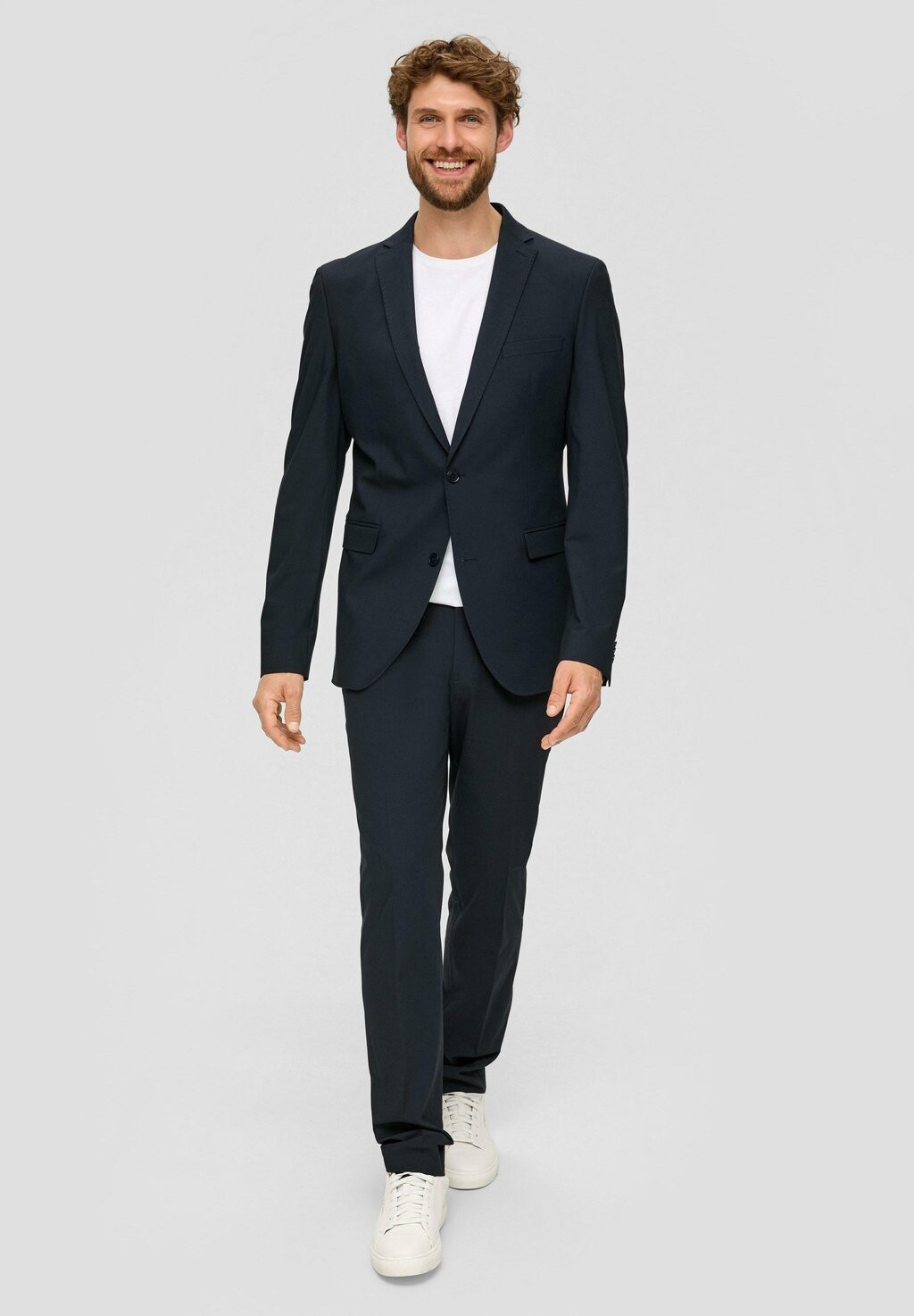 Пиджак-блейзер INDOOR-SAKKO s.Oliver BLACK LABEL, темно-синий
Пиджак-блейзер INDOOR-SAKKO s.Oliver BLACK LABEL, темно-синий