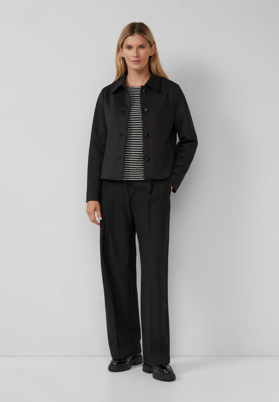 Топ s.Oliver Long sleeved top, Schwarz/Black
Топ s.Oliver Long sleeved top, Schwarz/Black