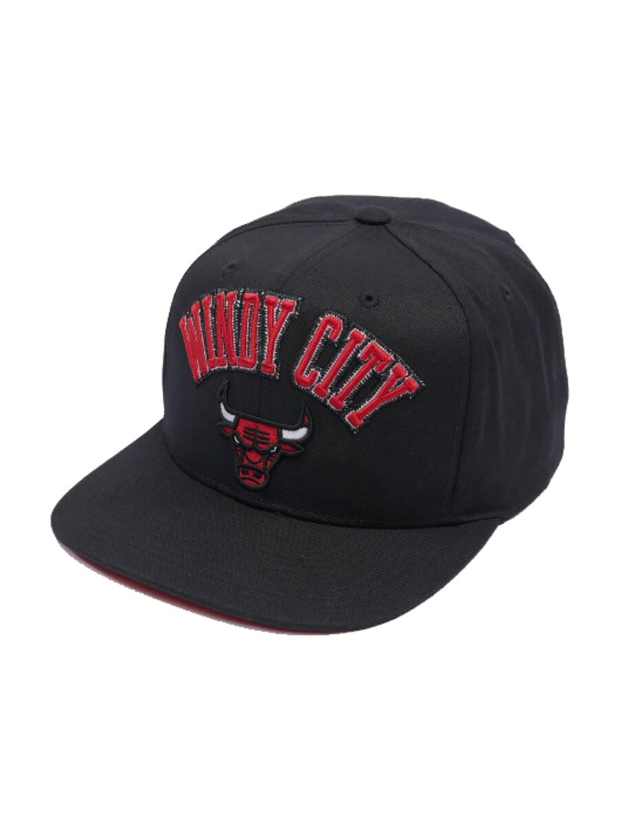 Бейсболка Mitchell & Ness Chicago Bulls, черный
Бейсболка Mitchell & Ness Chicago Bulls, черный