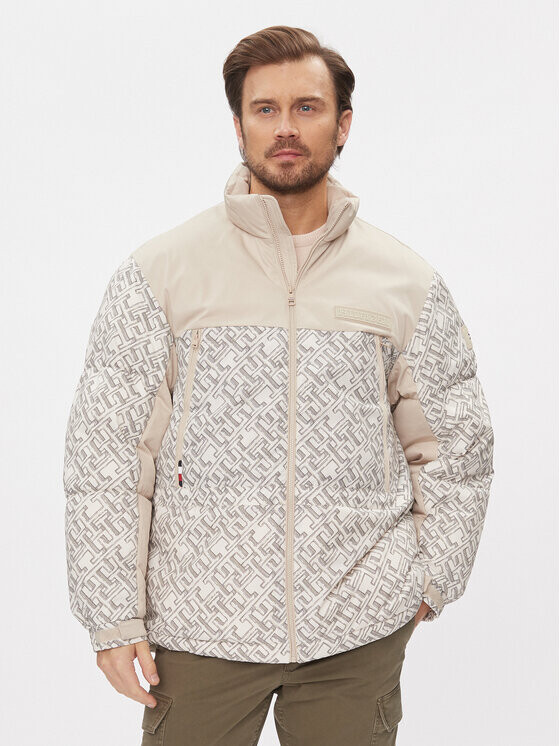 Пуховик стандартного кроя Tommy Hilfiger, экрю
Пуховик стандартного кроя Tommy Hilfiger, экрю