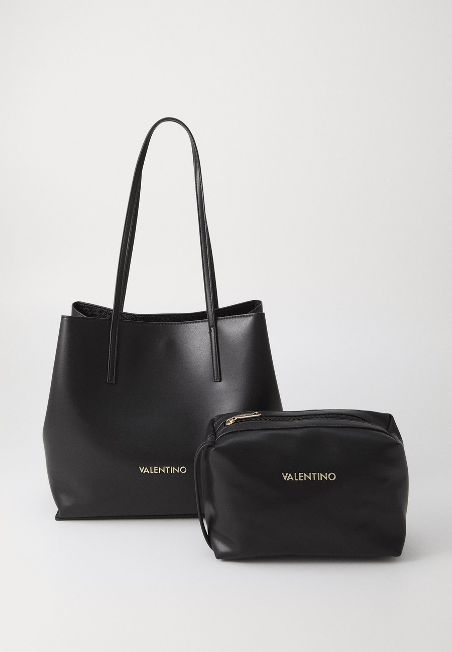 Сумка-шоппер Valentino Bags SAMY SET, Nero/Black
Сумка-шоппер Valentino Bags SAMY SET, Nero/Black