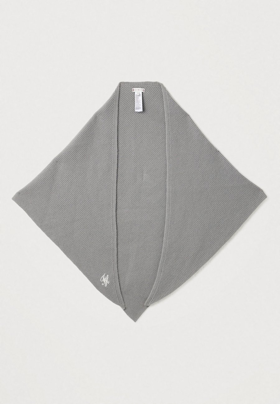 Шарф Tommy Hilfiger SCRIPT CASH TRIANGLE SCARF, Universal Grey/Grey
Шарф Tommy Hilfiger SCRIPT CASH TRIANGLE SCARF, Universal Grey/Grey