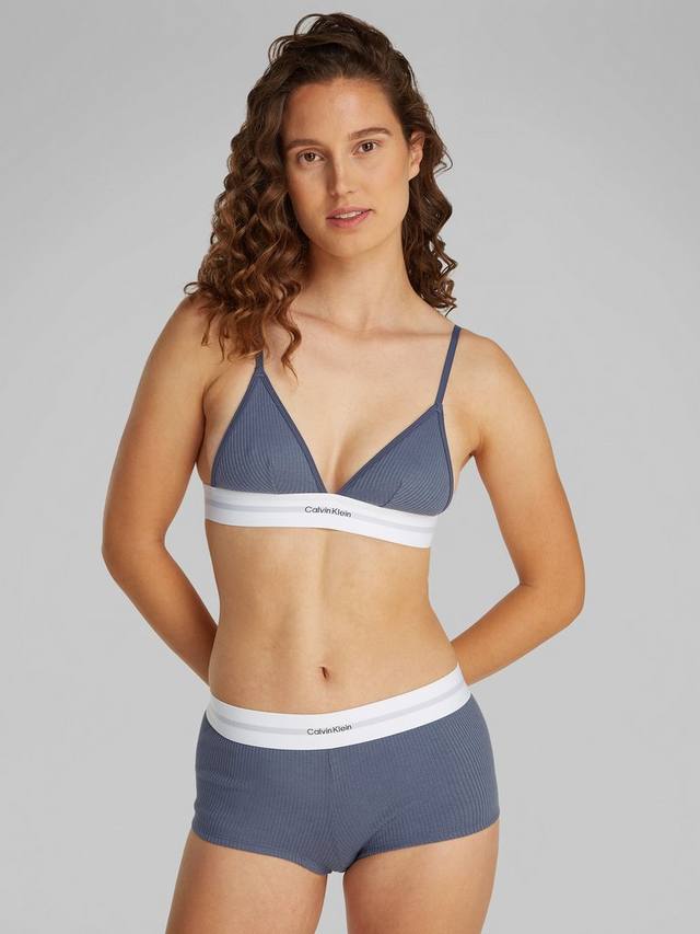 Рифленый треугольный бра Calvin Klein, Grisaille
Рифленый треугольный бра Calvin Klein, Grisaille