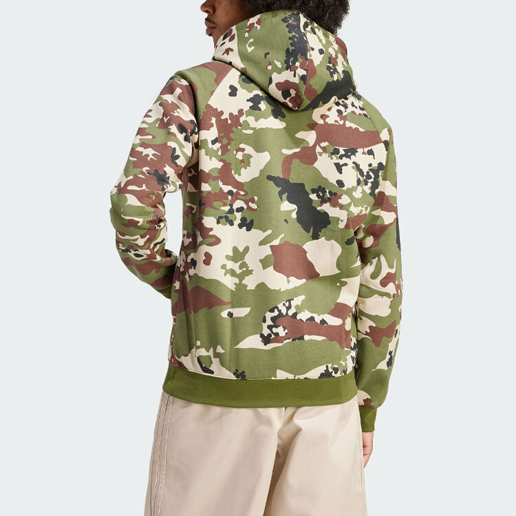 Камуфляжная толстовка с капюшоном зеленого цвета Adidas Originals, цвет Wild pine color 
Камуфляжная толстовка с капюшоном зеленого цвета Adidas Originals, цвет Wild pine color