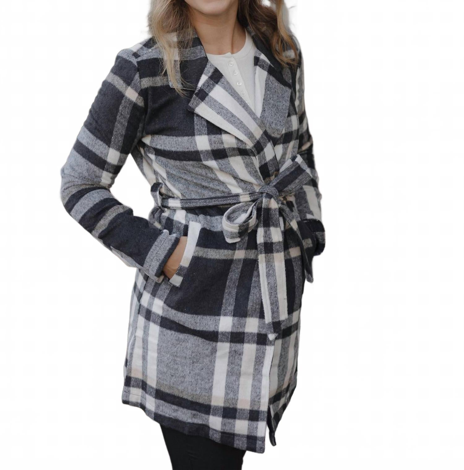 Кинсли приталенное пальто с поясом в сером цвете Active USA, серый 
Кинсли приталенное пальто с поясом в сером цвете Active USA, серый