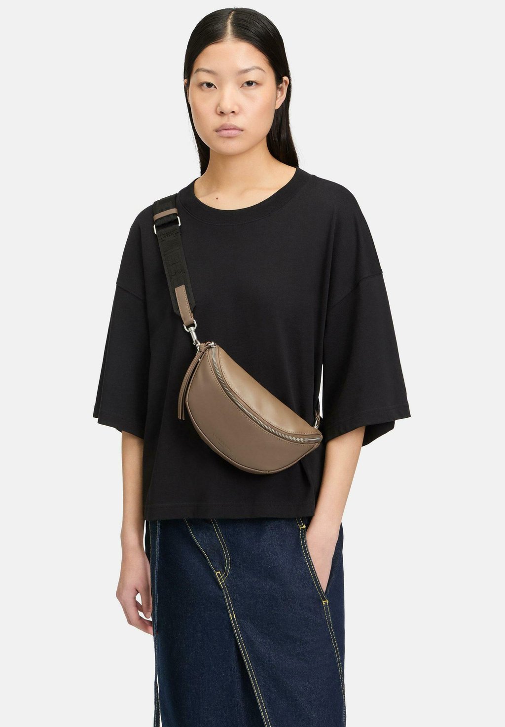 Поясная сумка ALMA Liebeskind Berlin, бежевый
Поясная сумка ALMA Liebeskind Berlin, бежевый