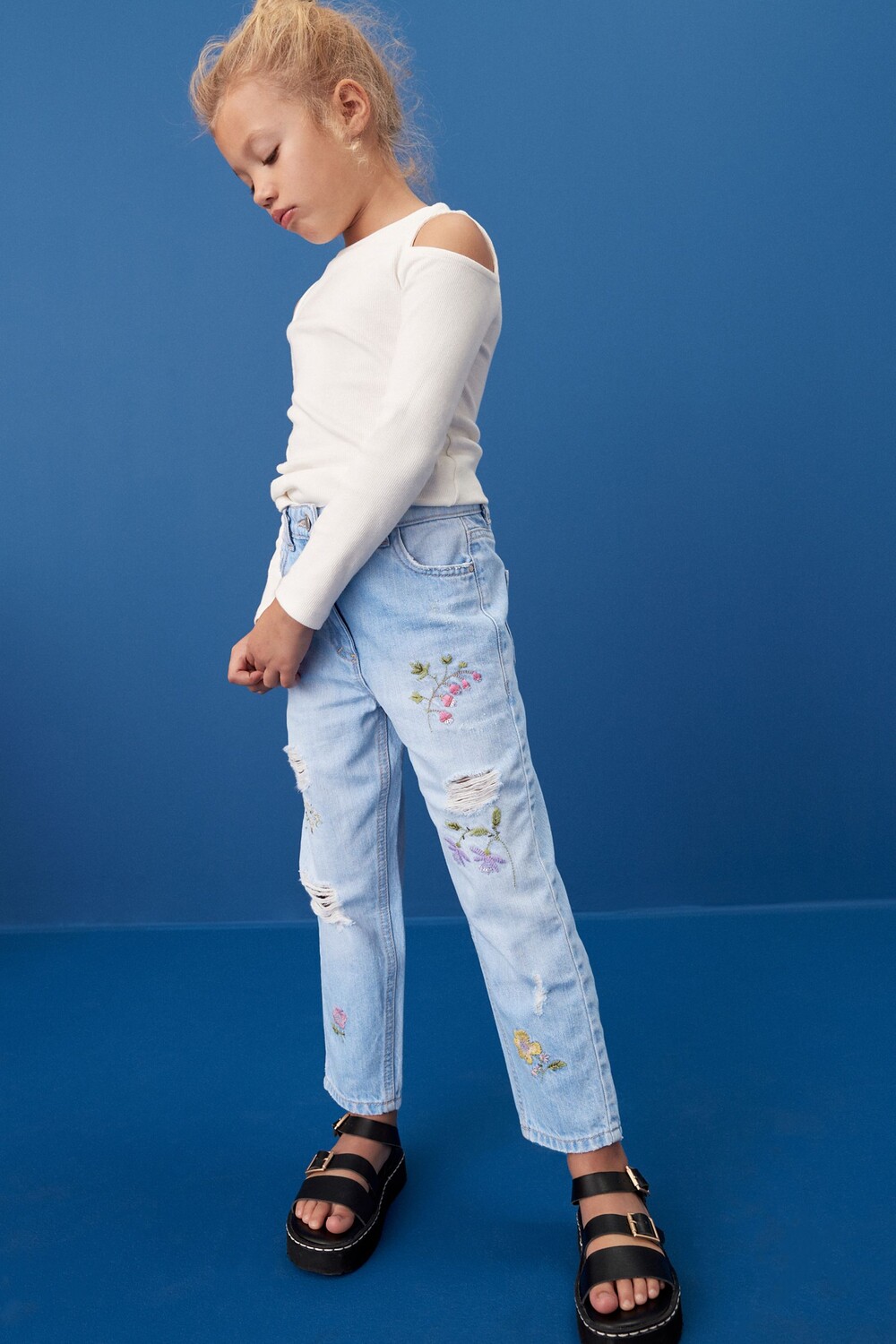 Джинсы Mom Fit с цветочной вышивкой (3-16 лет) Next, синий
Джинсы Mom Fit с цветочной вышивкой (3-16 лет) Next, синий