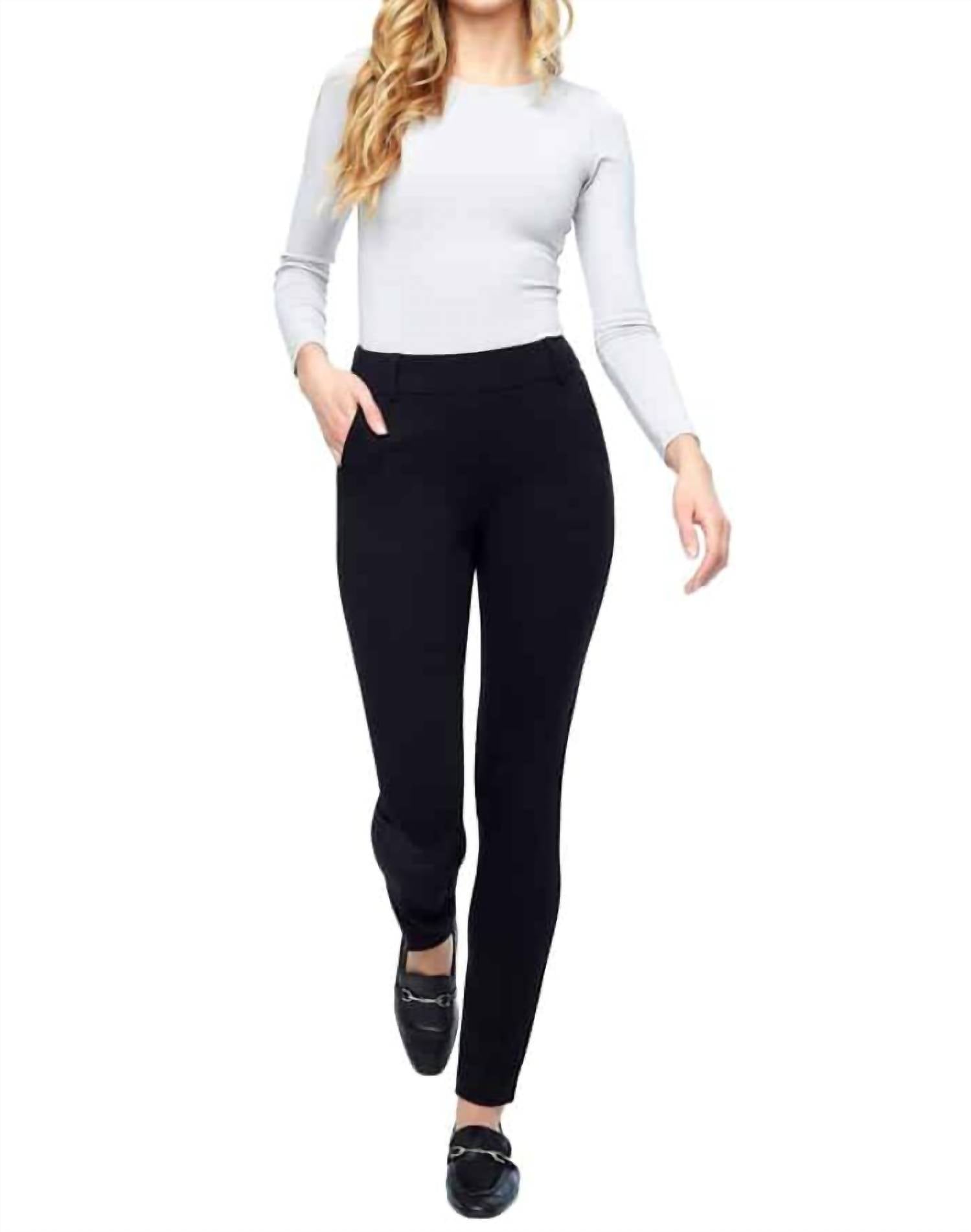 Брюки Bonnie в черную собачью клетку I Love Tyler Madison
Брюки Bonnie в черную собачью клетку I Love Tyler Madison