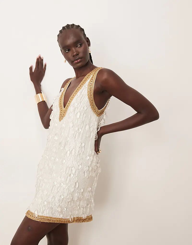 Мини-платье ARRANGE цвета слоновой кости, инкрустированное кристаллами
Мини-платье ARRANGE цвета слоновой кости, инкрустированное кристаллами