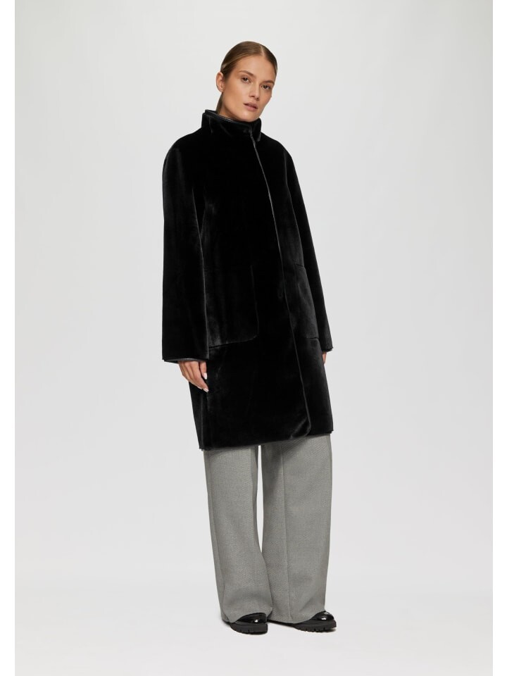 Пуховик sOliver BLACK LABEL langarm, черный
Пуховик sOliver BLACK LABEL langarm, черный