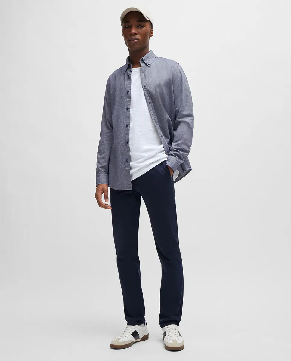 Узкие брюки чиносы из эластичного хлопкового атласа Boss Orange, темно-синий 
Узкие брюки чиносы из эластичного хлопкового атласа Boss Orange, темно-синий