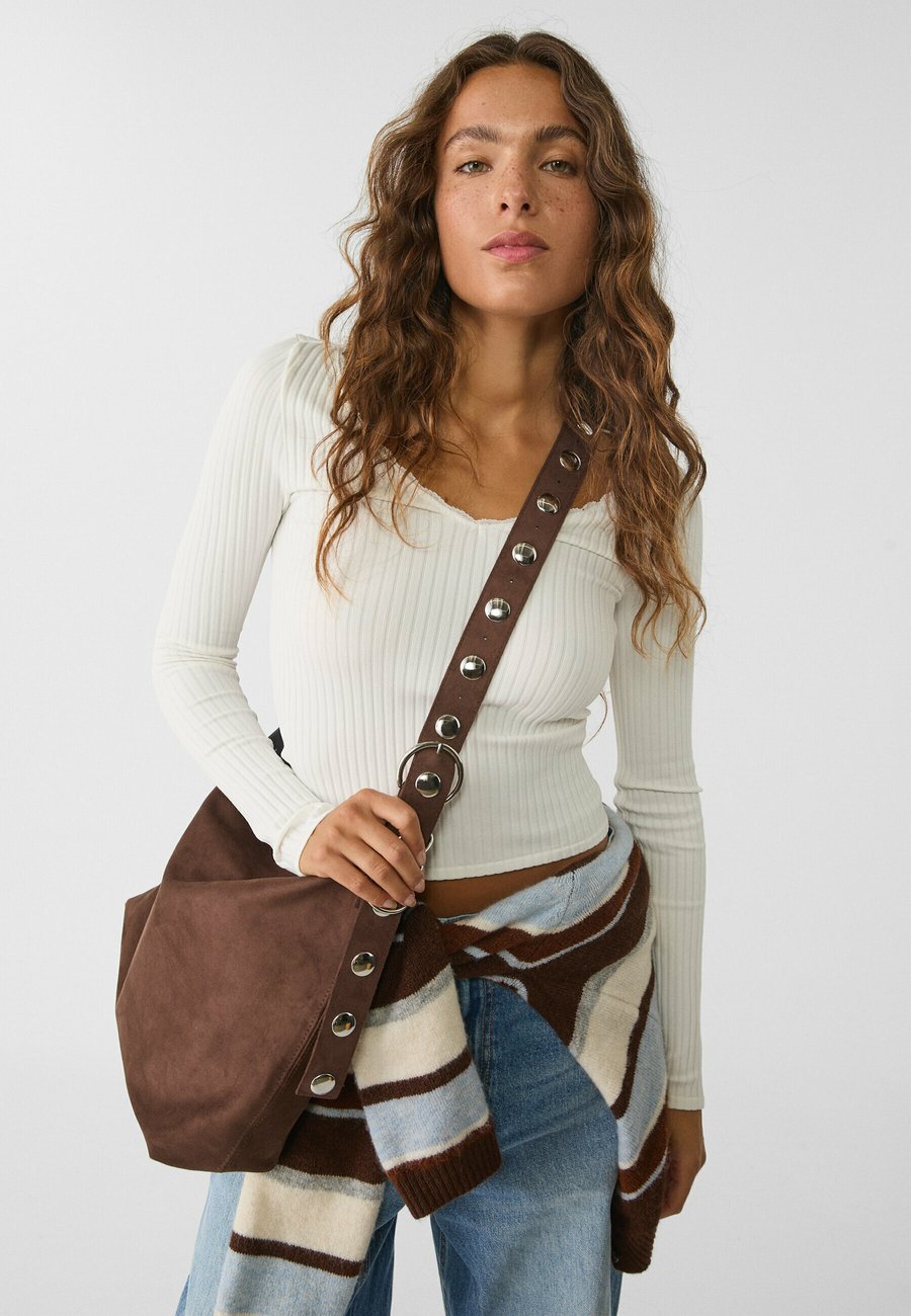 Сумка кросс-боди Stradivarius WITH STRAP DETAIL , Brown
Сумка кросс-боди Stradivarius WITH STRAP DETAIL , Brown