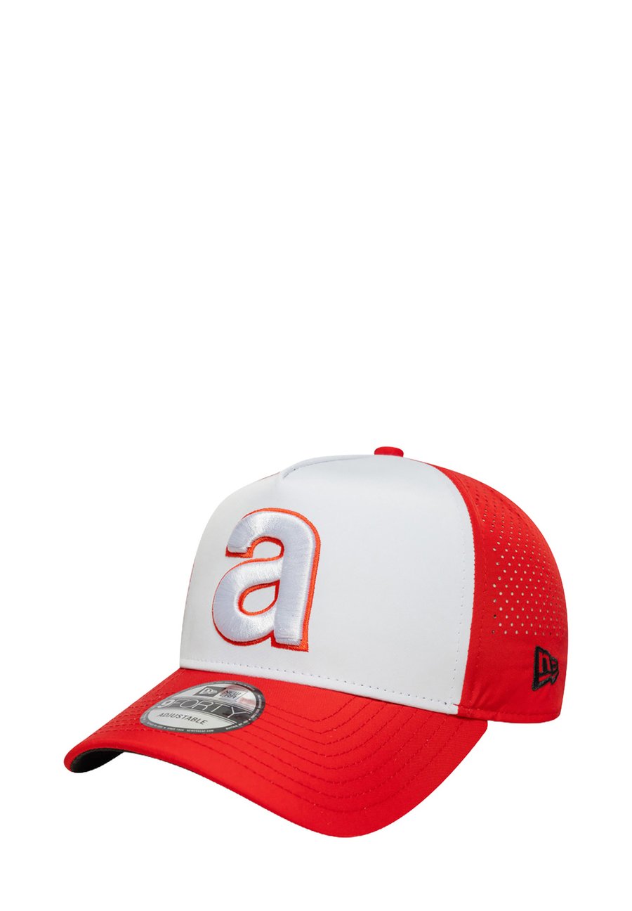 Бейсболка New Era Cap, White/Red/White
Бейсболка New Era Cap, White/Red/White