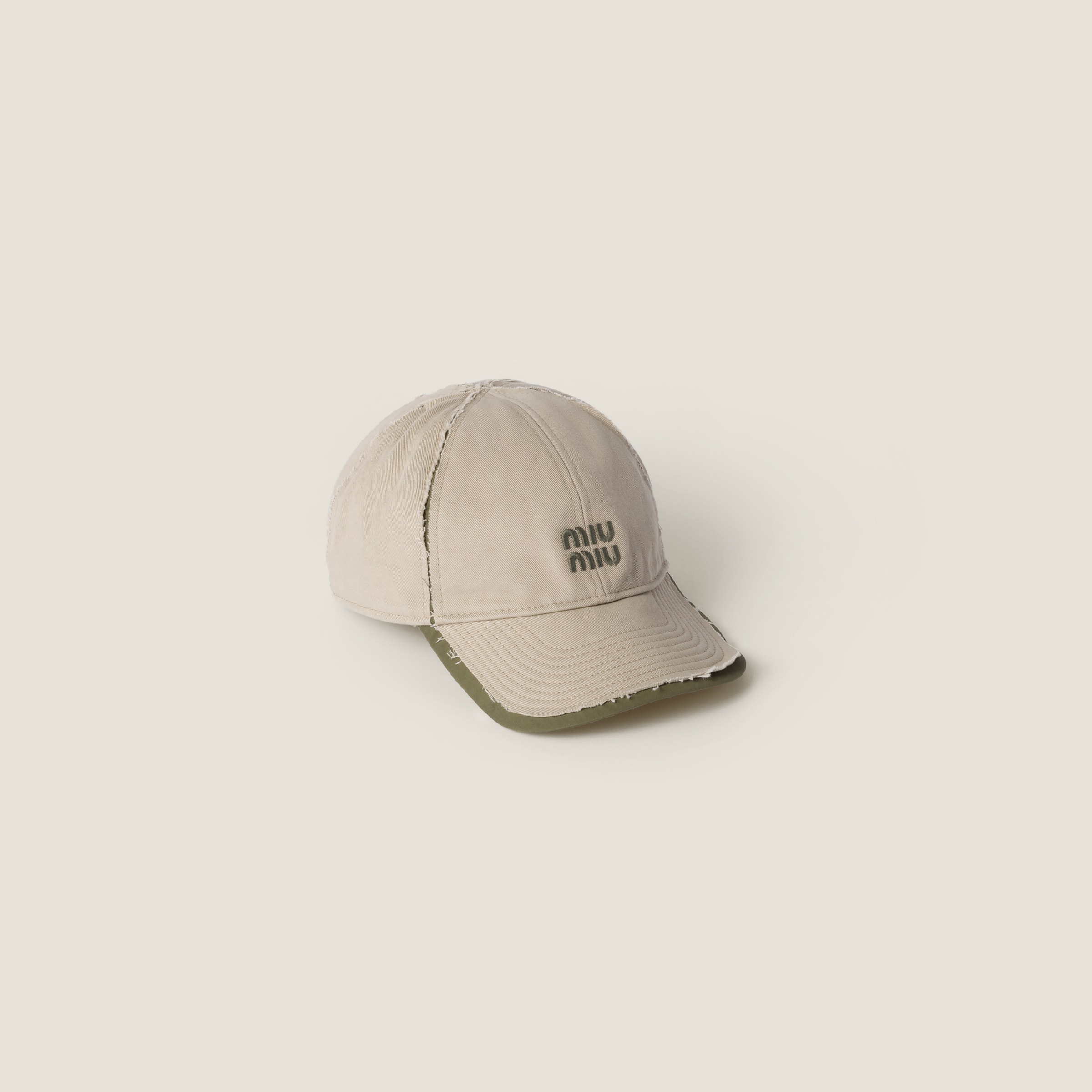 Бейсболка из дрилля и поплина MIU MIU, бежевый/темно-зеленый
Бейсболка из дрилля и поплина MIU MIU, бежевый/темно-зеленый