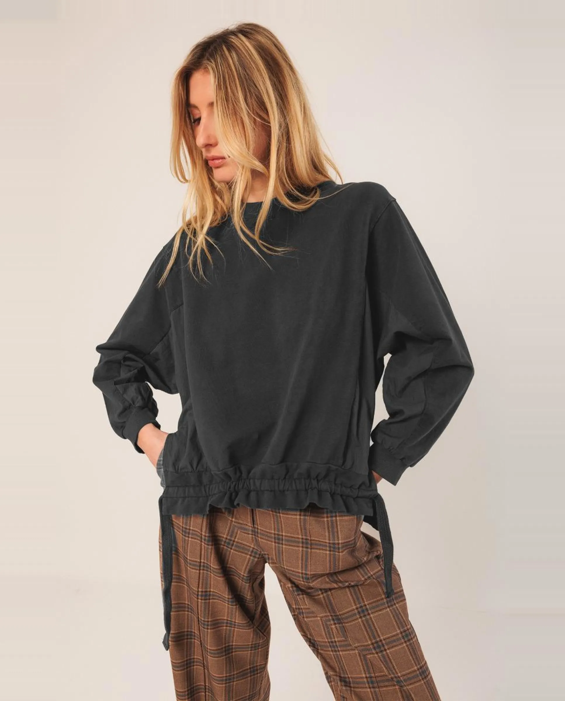 Женская толстовка с длинным рукавом и круглым вырезом Indi & Cold, темно-серый
Женская толстовка с длинным рукавом и круглым вырезом Indi & Cold, темно-серый