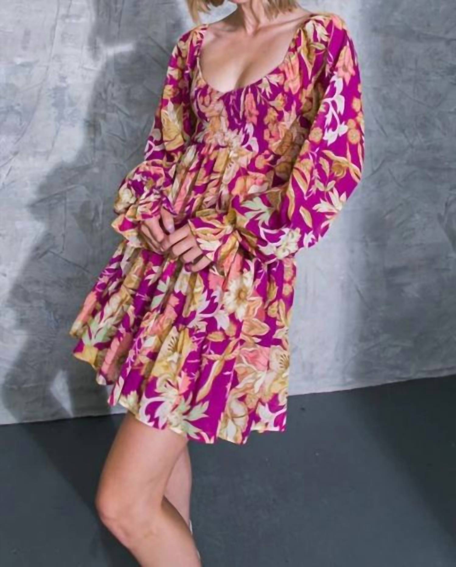 Платье-мини с вырезом в форме сердца Rhea в пурпурном цвете FLYING TOMATO
Платье-мини с вырезом в форме сердца Rhea в пурпурном цвете FLYING TOMATO