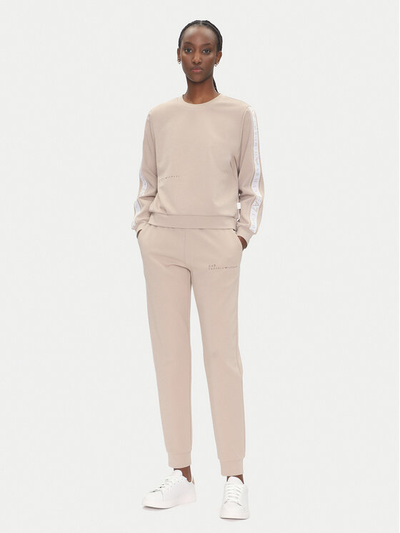 Спортивный костюм обычный крой 7W000283 AF12501 U6155 Ea7 Emporio Armani, бежевый
Спортивный костюм обычный крой 7W000283 AF12501 U6155 Ea7 Emporio Armani, бежевый