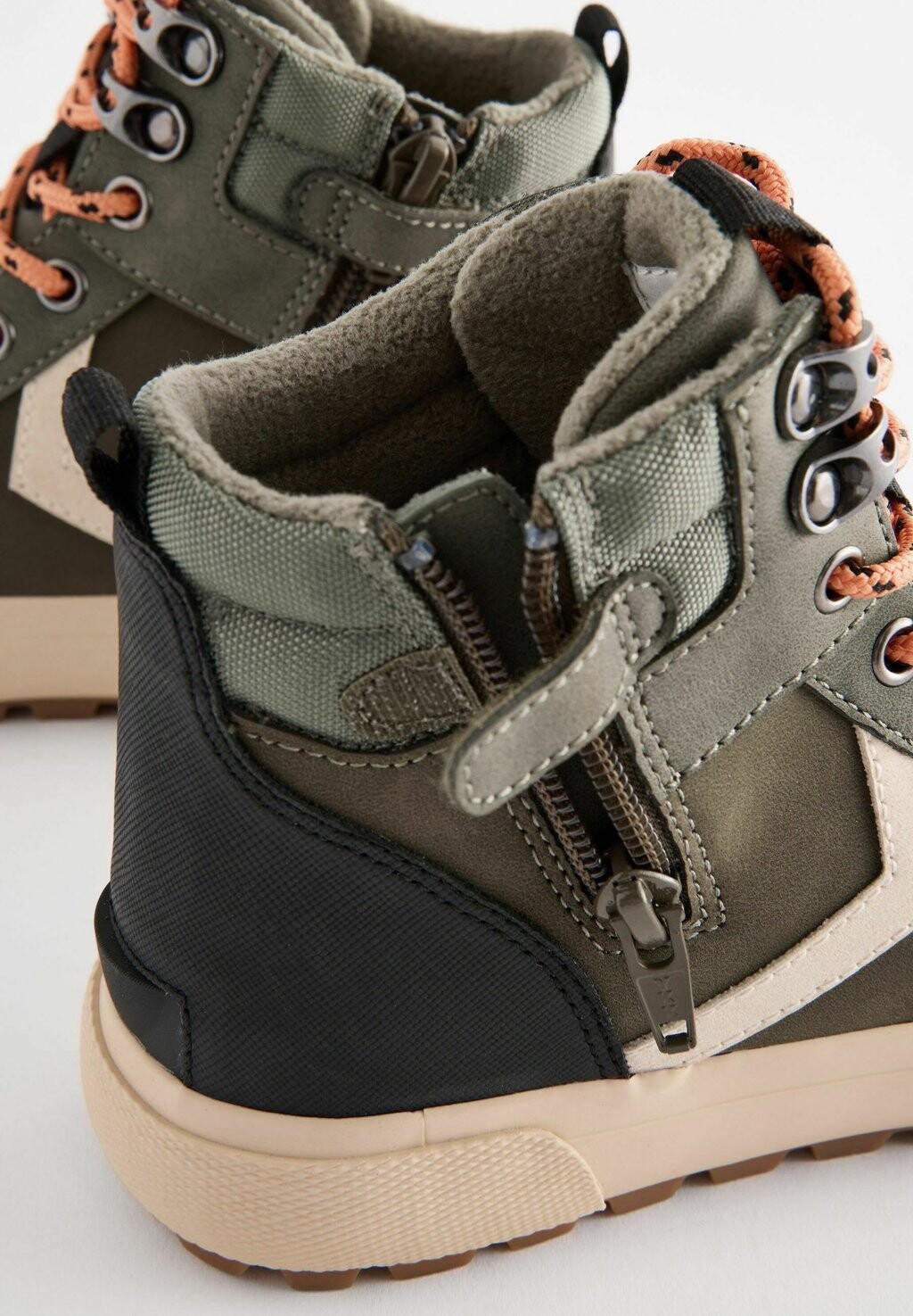 Ботильоны на шнуровке CLEATED Next, зеленый 
Ботильоны на шнуровке CLEATED Next, зеленый