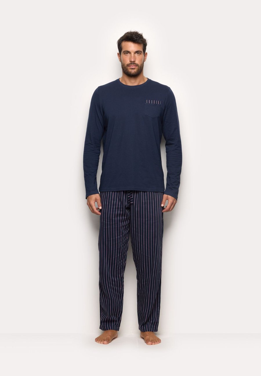 Пижамный комплект Yamamay SET, Dark Blue Stripes/Dark Blue
Пижамный комплект Yamamay SET, Dark Blue Stripes/Dark Blue