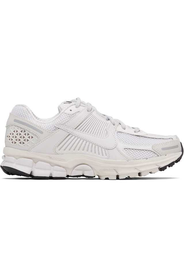 Nike Серые кроссовки Zoom Vomero 5
Nike Серые кроссовки Zoom Vomero 5