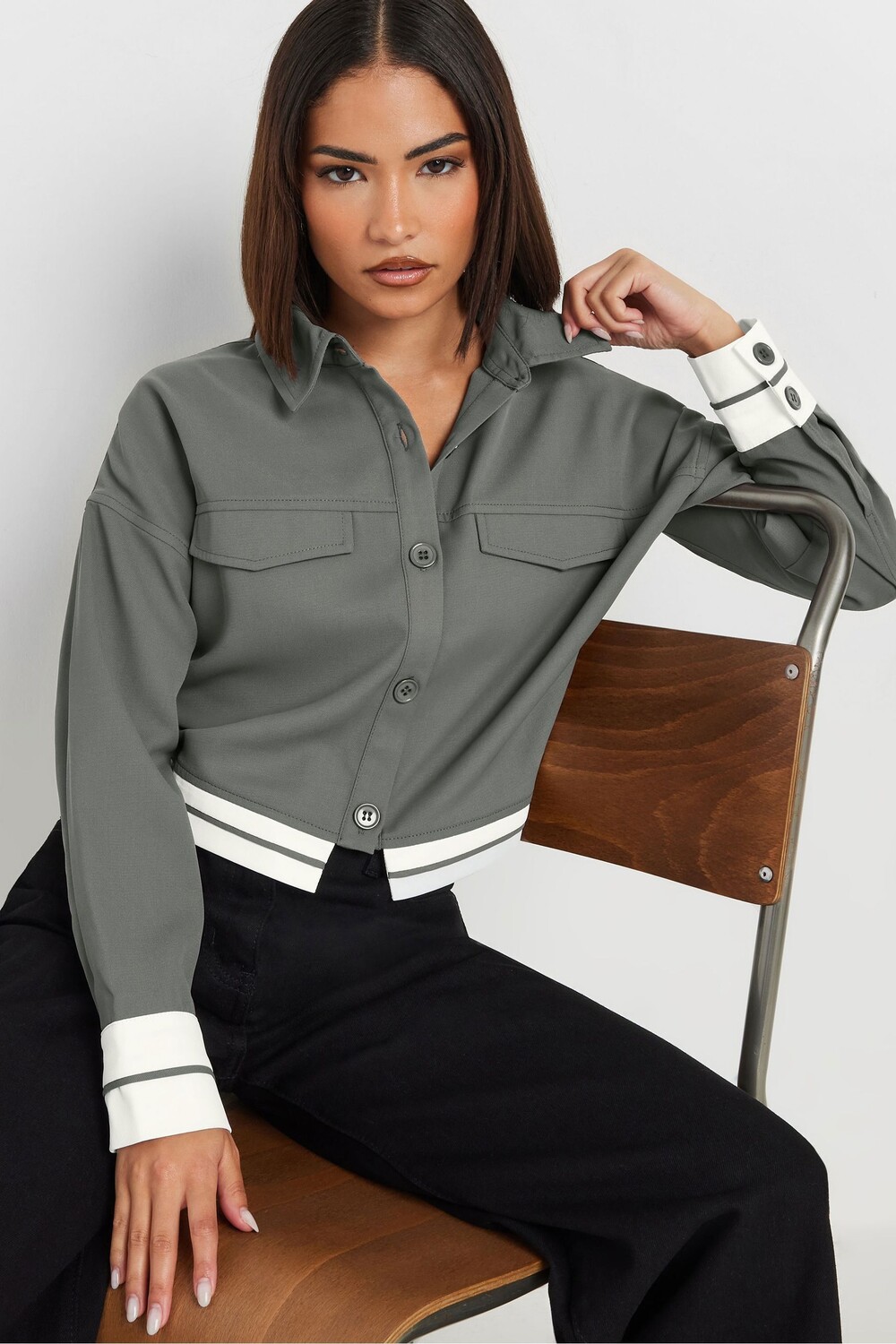 Рубашка с длинными рукавами и контрастным подолом Pixiegirl Petite, серый
Рубашка с длинными рукавами и контрастным подолом Pixiegirl Petite, серый