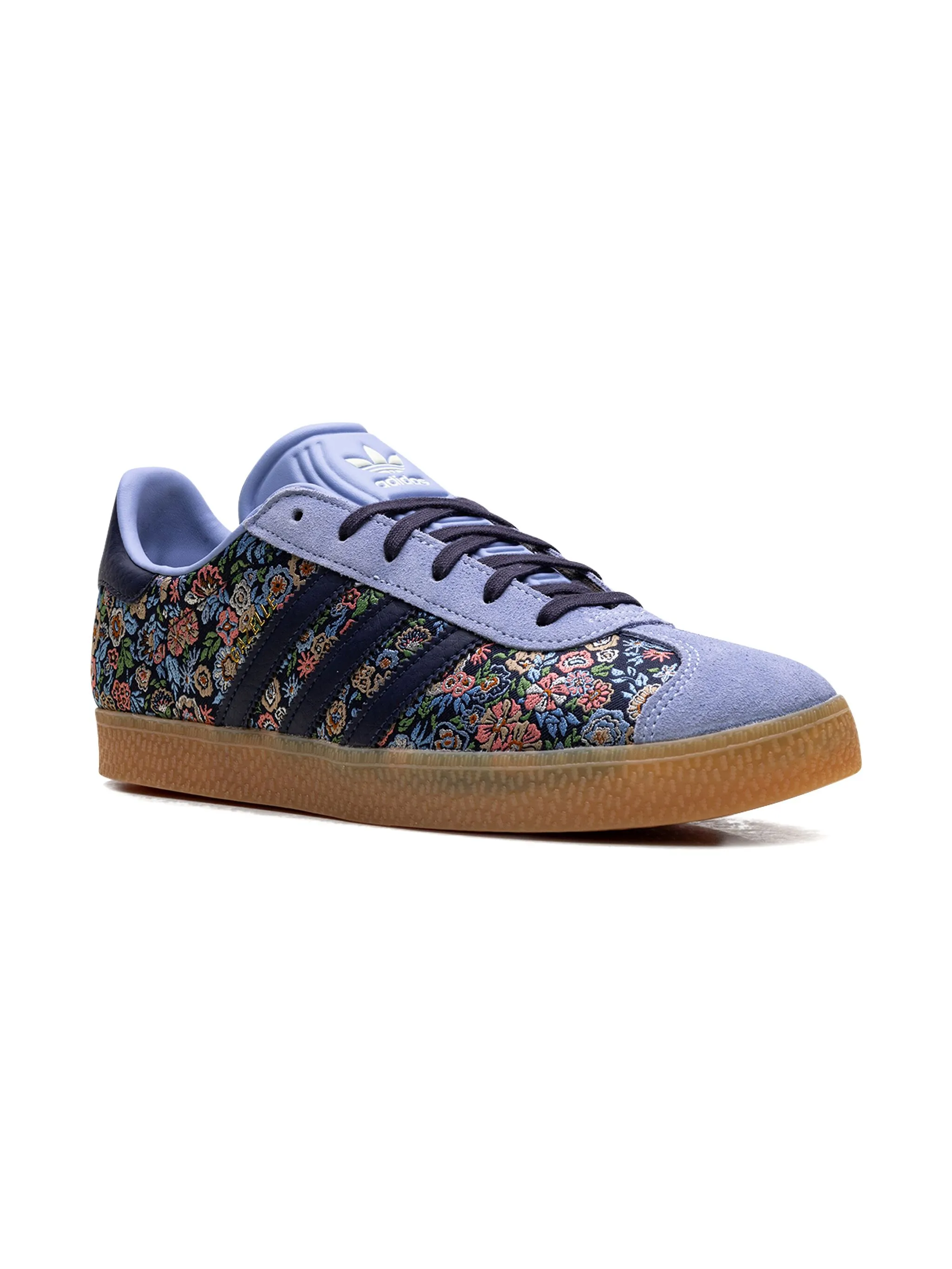 Кроссовки Gazelle Floral Embroidery из коллаборации с Liberty London Adidas Kids, синий
Кроссовки Gazelle Floral Embroidery из коллаборации с Liberty London Adidas Kids, синий
