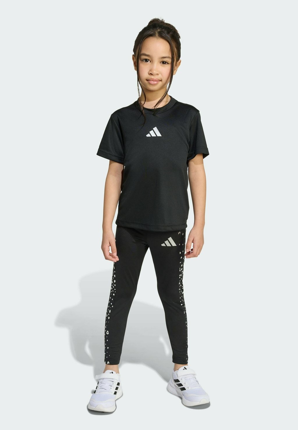 Костюм SET Adidas Sportswear, черный
Костюм SET Adidas Sportswear, черный