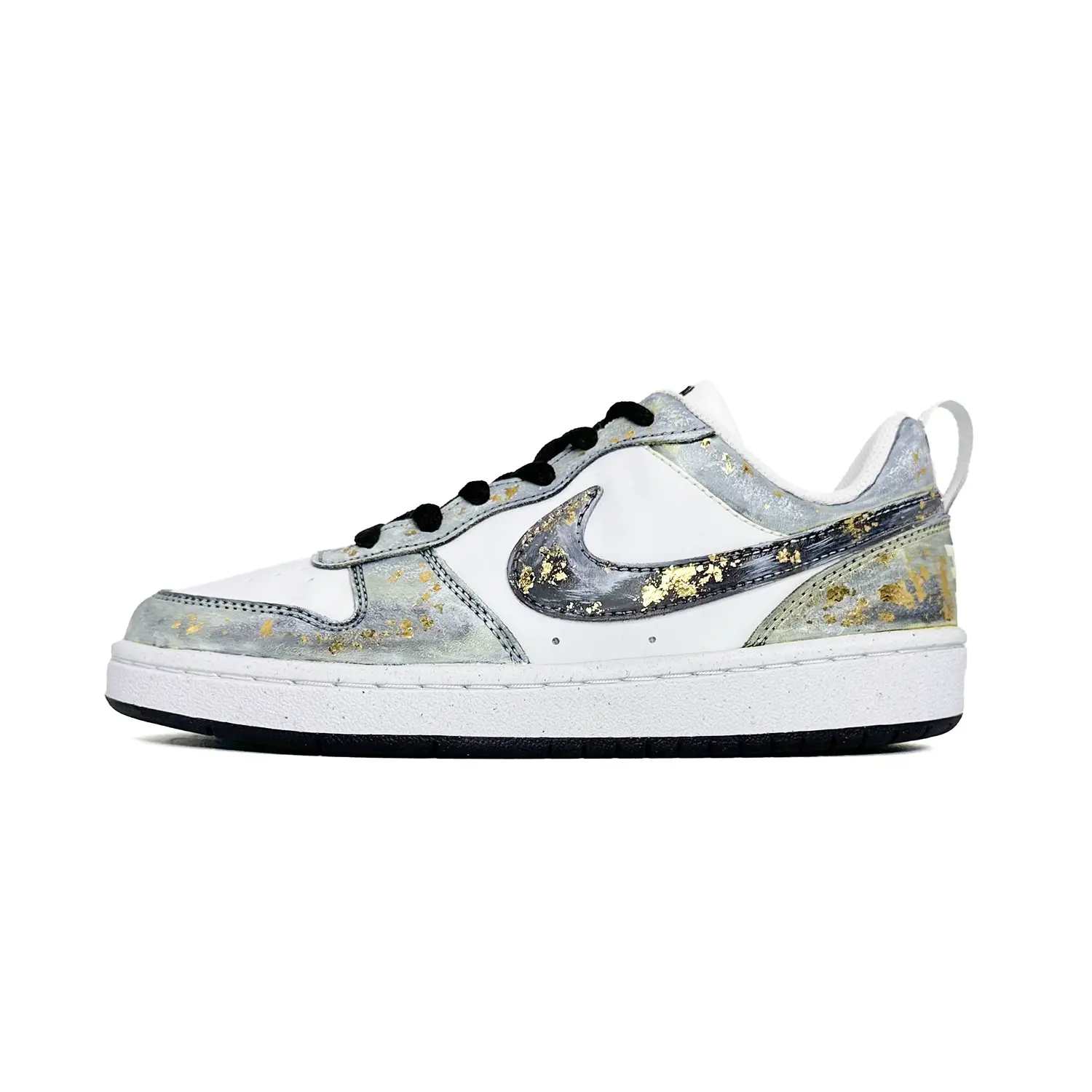 Nike Кроссовки Court Borough Gold Stamped Craft During The Gold Rush из синтетической кожи с противоскользящим и износостойким покрытием, низкие
Nike Кроссовки Court Borough Gold Stamped Craft During The Gold Rush из синтетической кожи с противоскользящим и износостойким покрытием, низкие