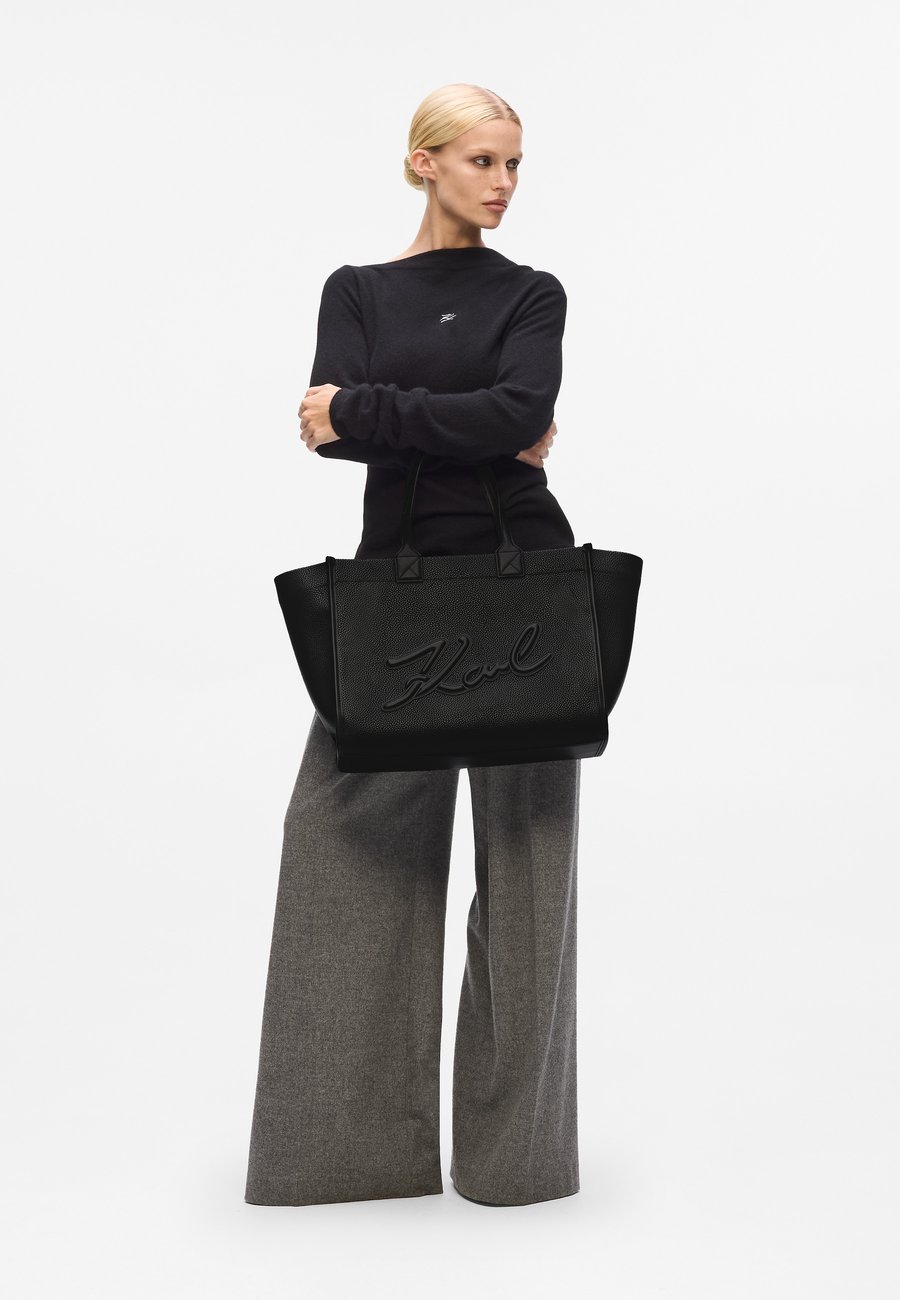 Сумка-шоппер KARL LAGERFELD K/SKUARE TOTE, Black
Сумка-шоппер KARL LAGERFELD K/SKUARE TOTE, Black