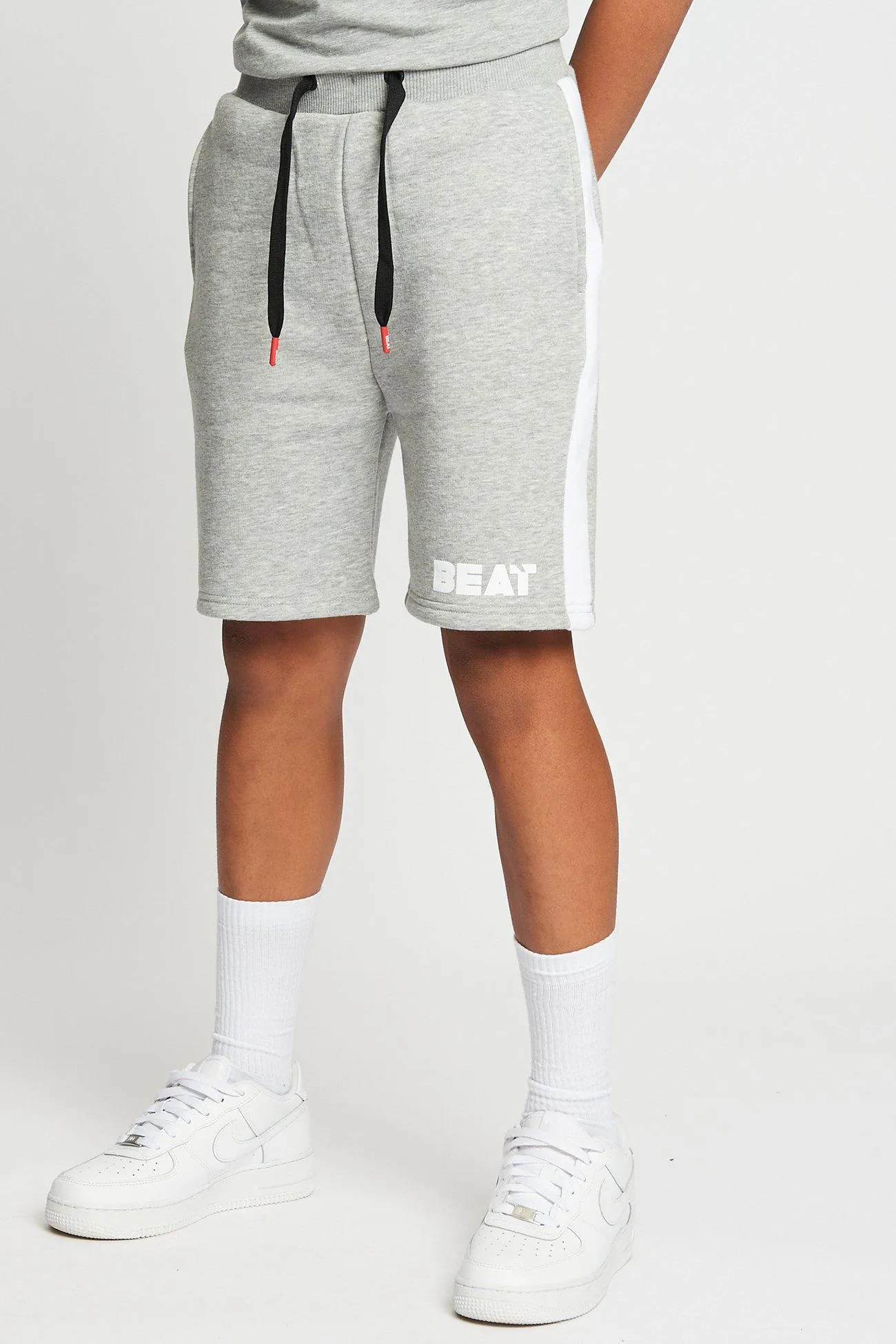 Спортивные шорты Orbit с контрастной вставкой Beat Boyz Club, серый
Спортивные шорты Orbit с контрастной вставкой Beat Boyz Club, серый