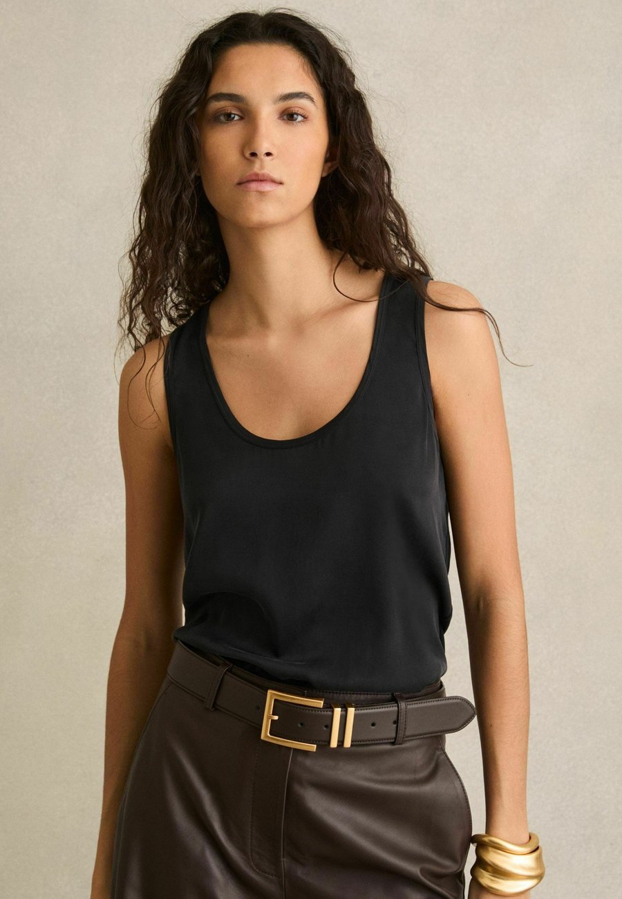 Топ Reiss REGULAR FIT, Black
Топ Reiss REGULAR FIT, Black