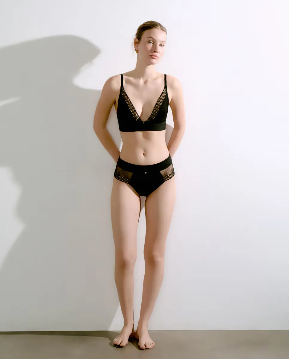 Высокие стринги из синтетического целлюлозного волокна Boss, чёрный 
Высокие стринги из синтетического целлюлозного волокна Boss, чёрный