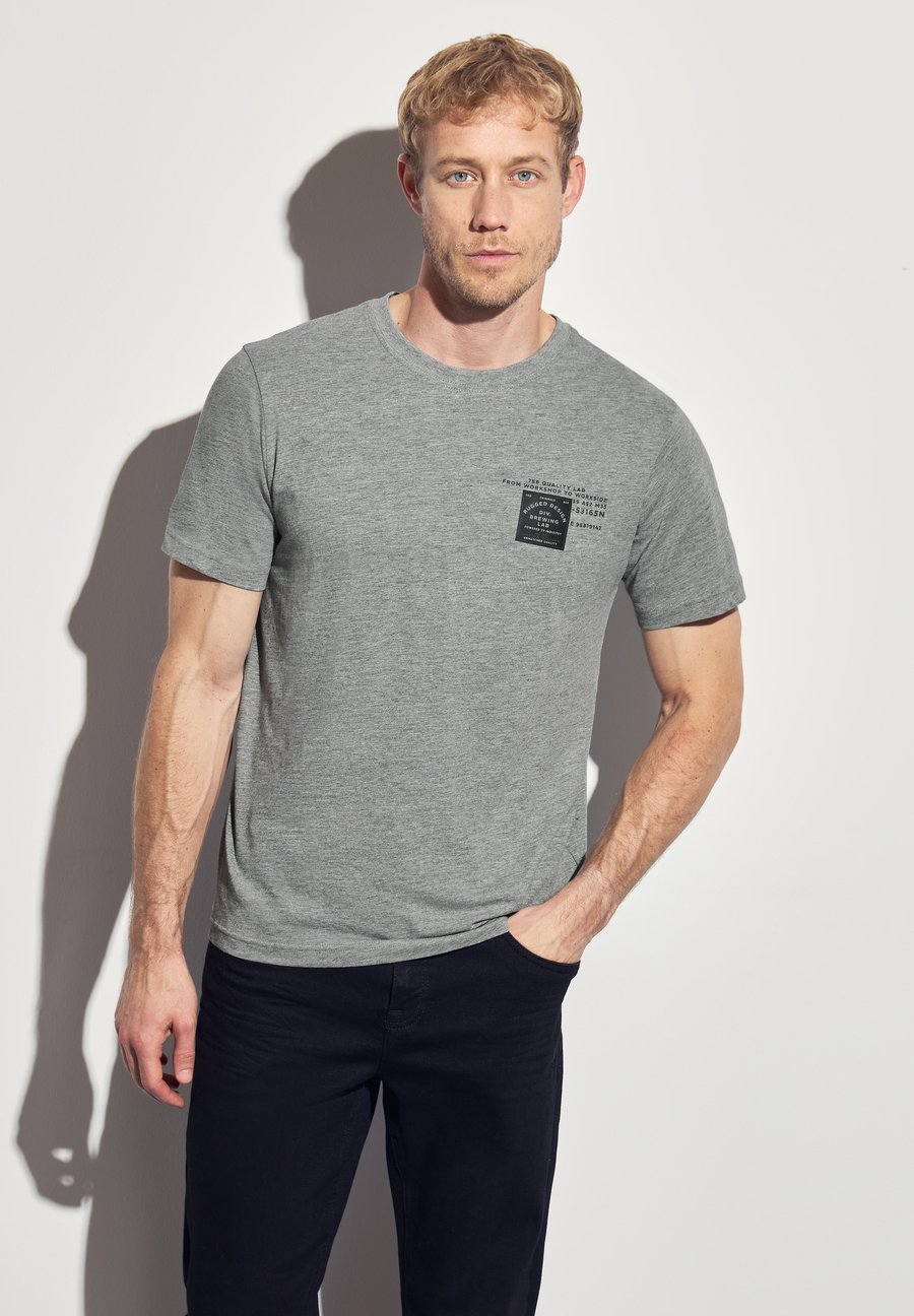 Футболка Street One MEN Print T-shirt, Grau/Mottled Grey, Серый, Футболка Street One MEN Print T-shirt, Grau/Mottled Grey
Футболка Street One MEN Print T-shirt, Grau/Mottled Grey, Серый, Футболка Street One MEN Print T-shirt, Grau/Mottled Grey