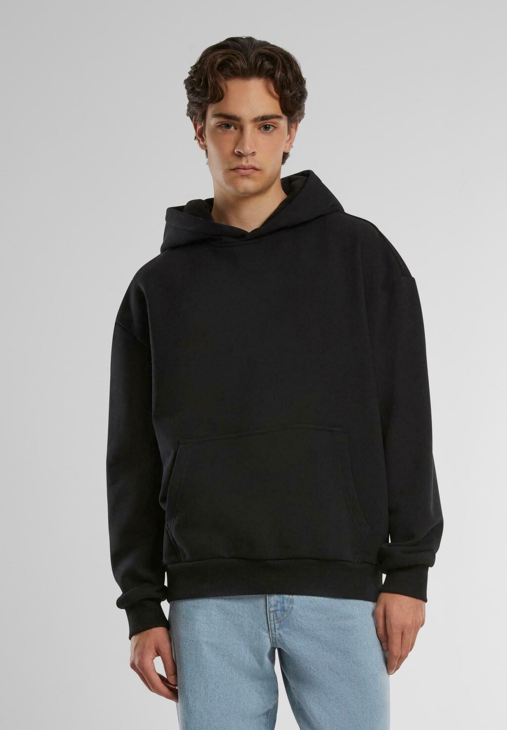 Толстовка с капюшоном ULTRA HEAVY Urban Classics, черный 
Толстовка с капюшоном ULTRA HEAVY Urban Classics, черный