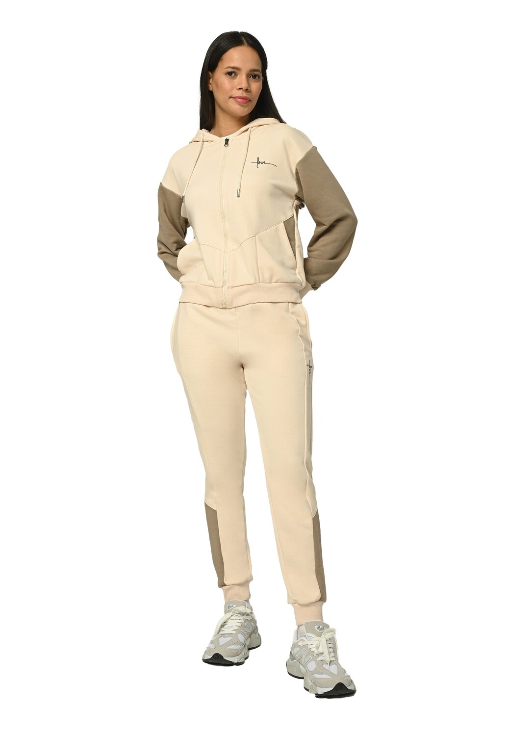 Спортивный костюм tom barron на молнии love Tom_Barron, экрю
Спортивный костюм tom barron на молнии love Tom_Barron, экрю